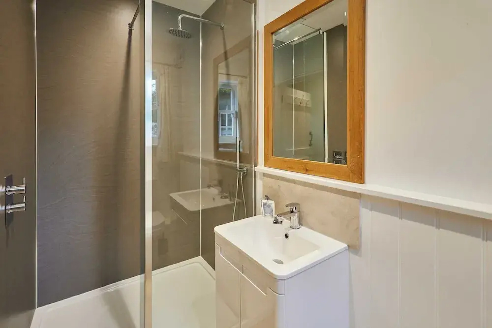 Host Stay Newton Cottage