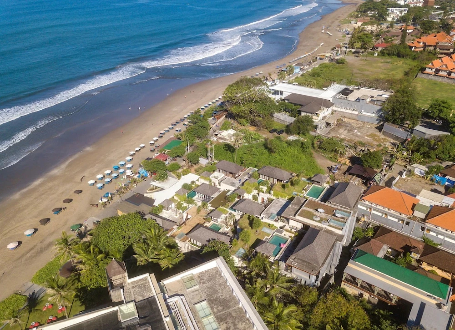 Exquisite Oceanfront 1 Br Villa in Seminyak