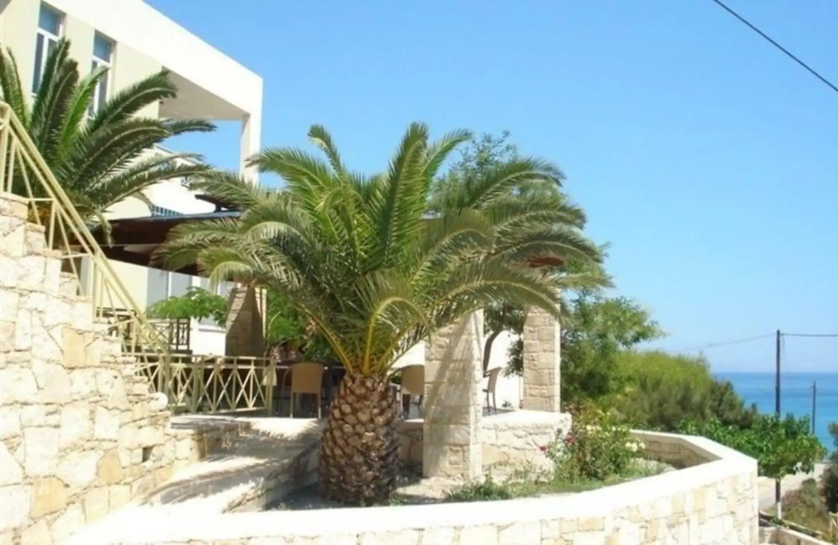 Polyrizos Hotel