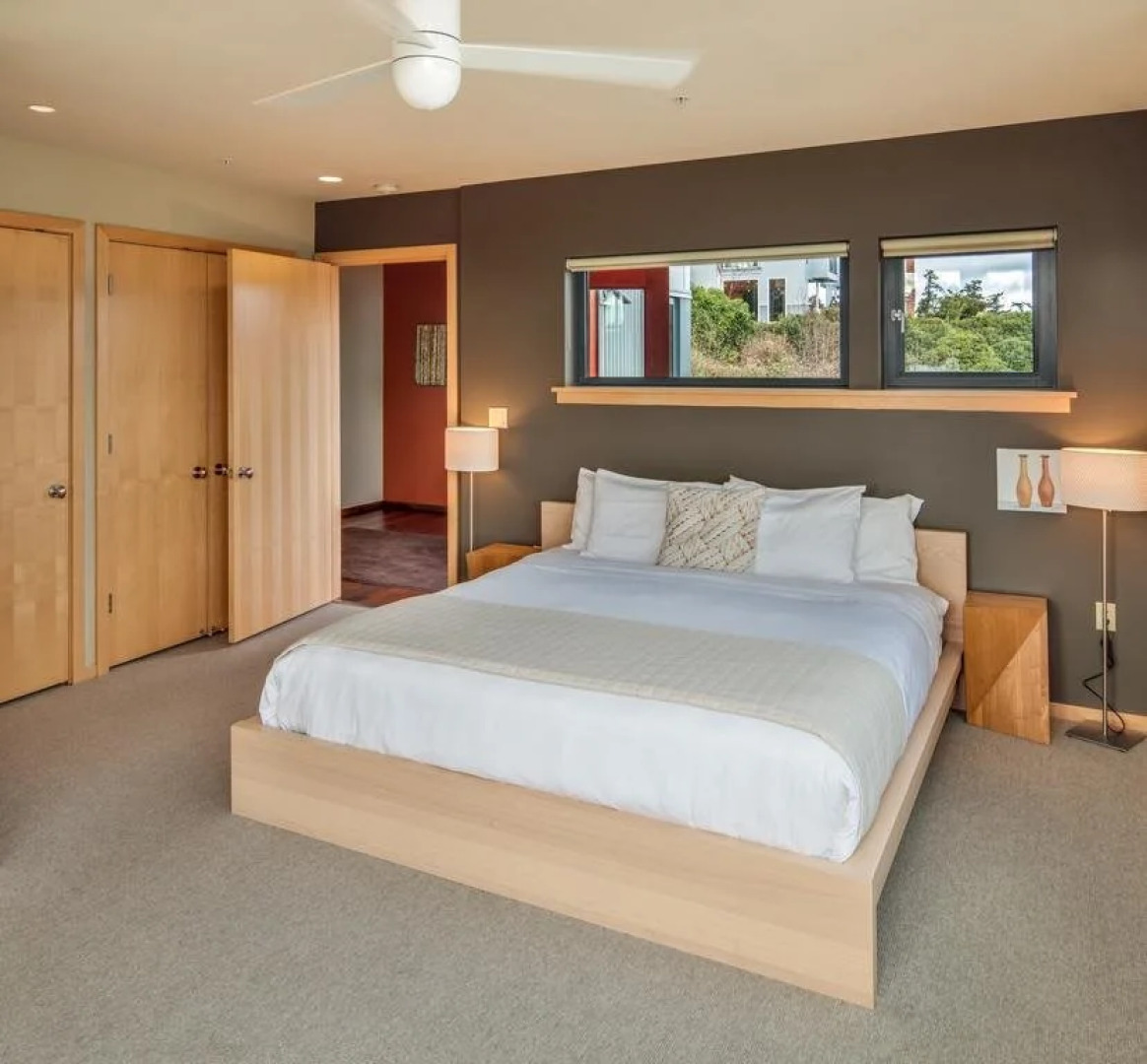 Island Inn at 123 West