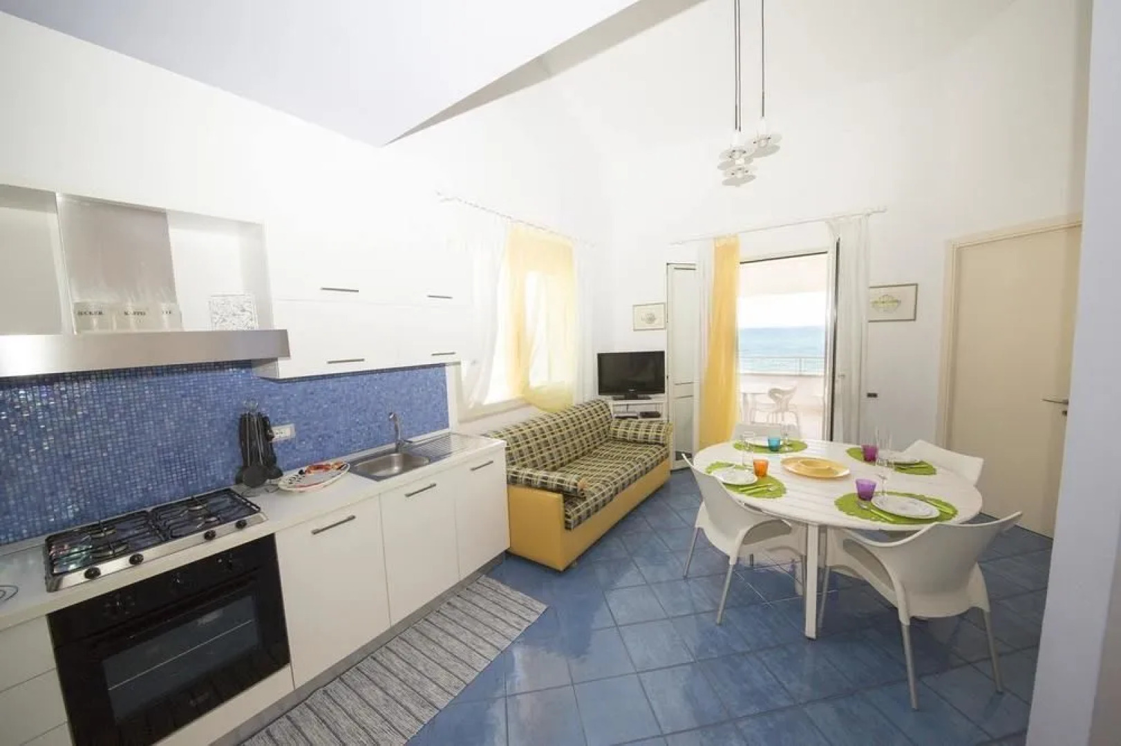 Apartment With 3 Bedrooms in Piano di Trappeto, With Wonderful sea Vie