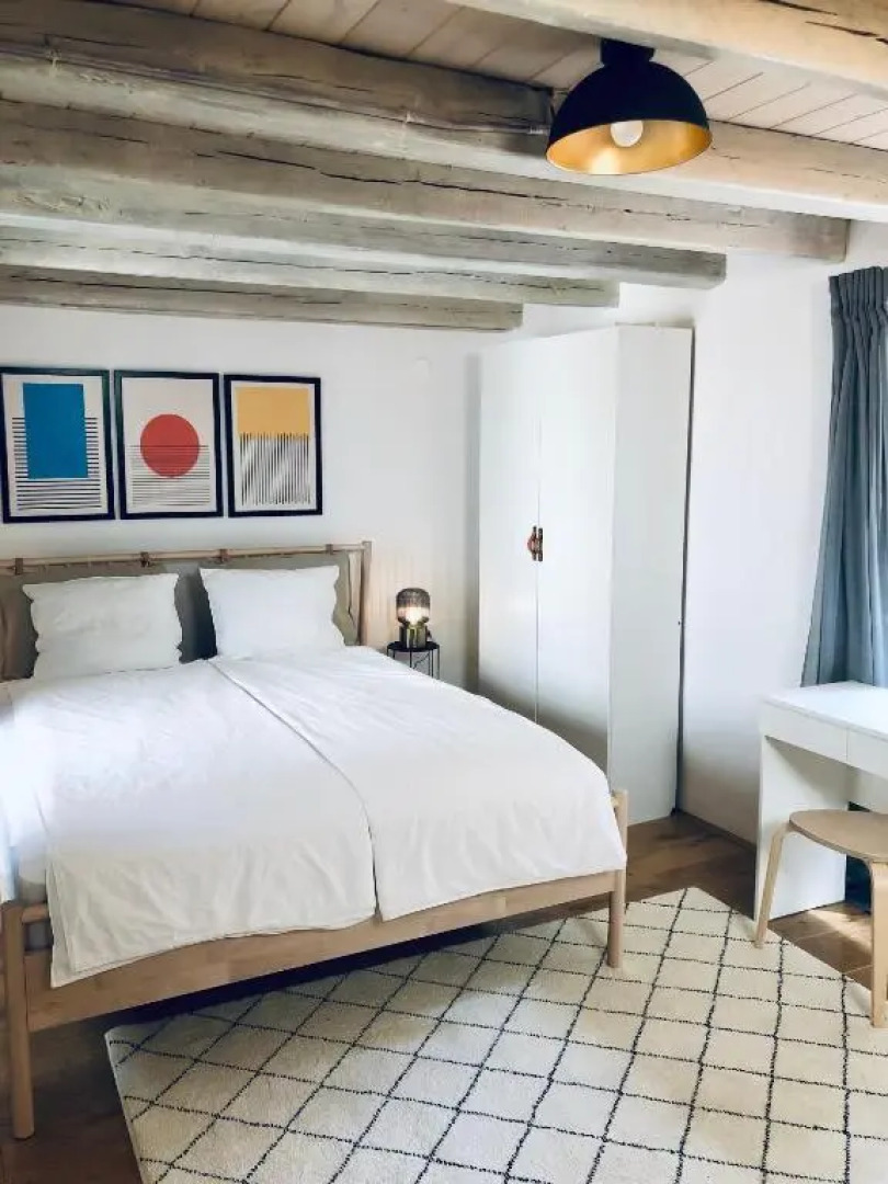 SeaYou!***Charming 1-bedroom rental unit in the old city center of Cres