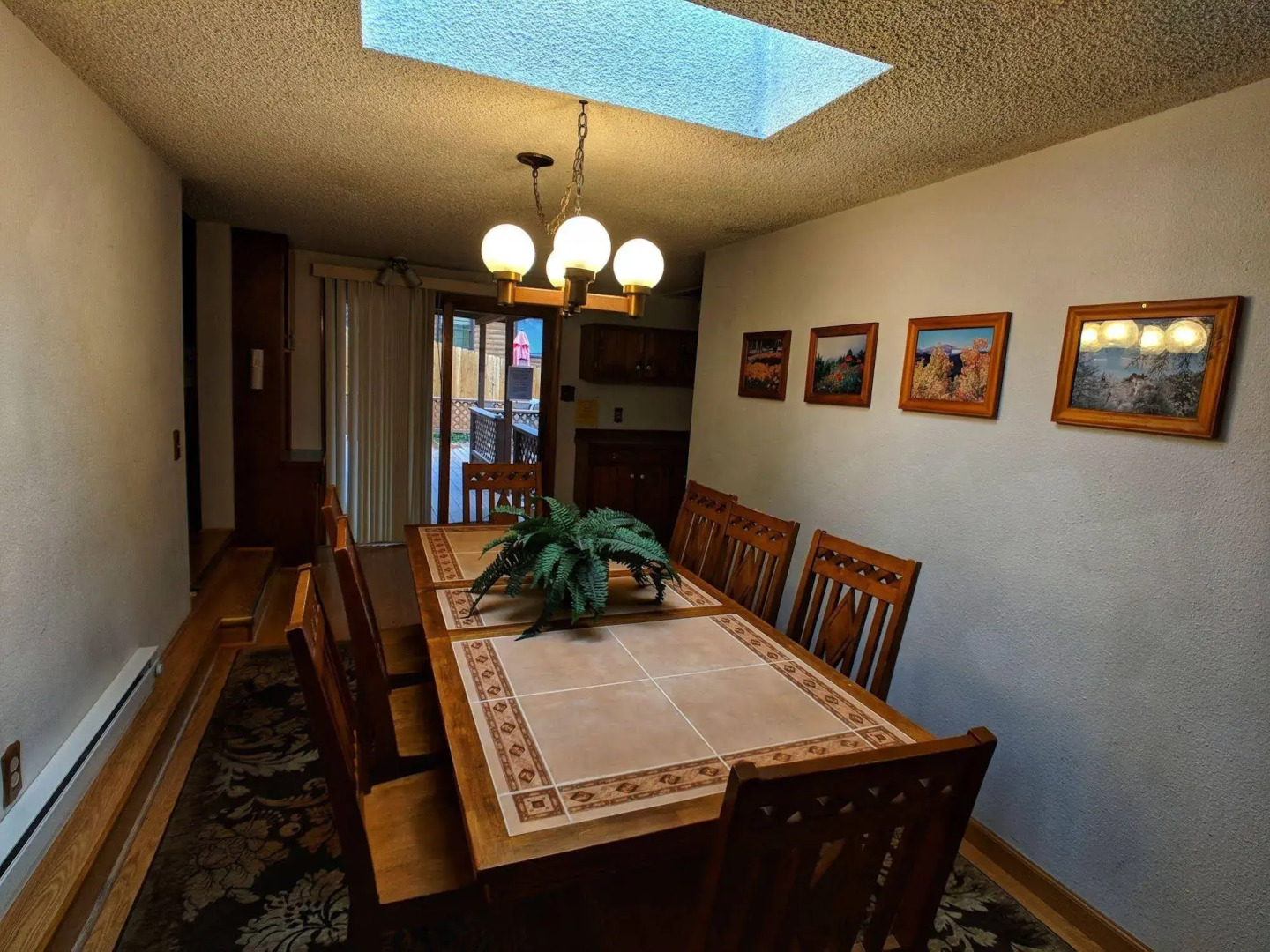 Foot of the Mountain Motel