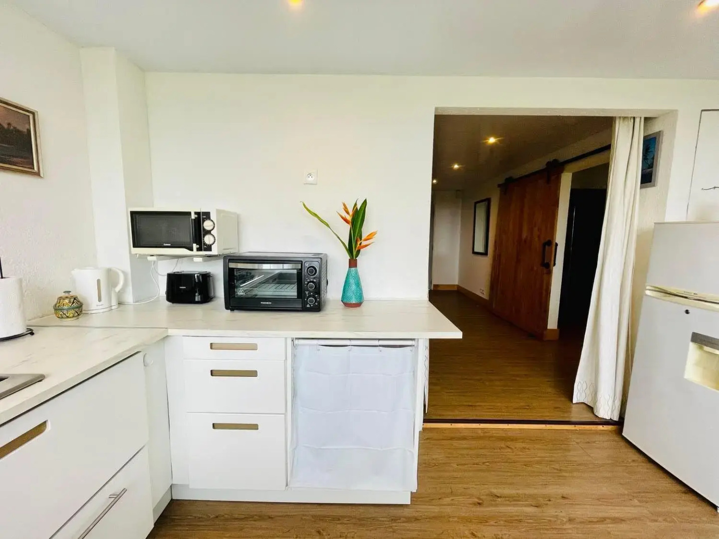 Tunui City Apartment - Quiet & Pool