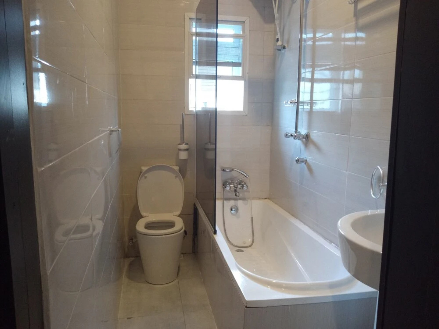 Victoria Inn Hotel & Suites