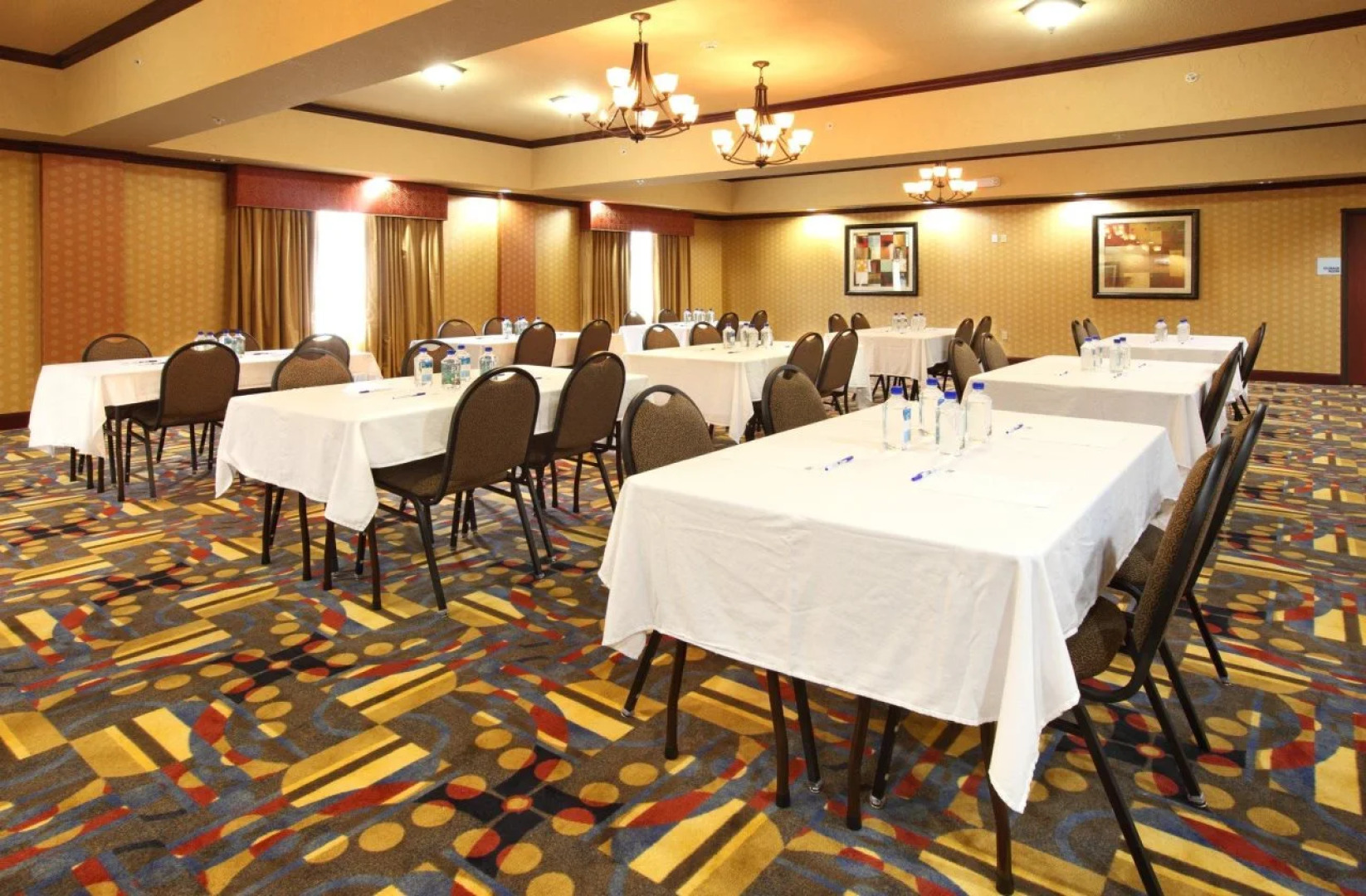Holiday Inn Express Suites Van Buren-Ft Smith Area by IHG
