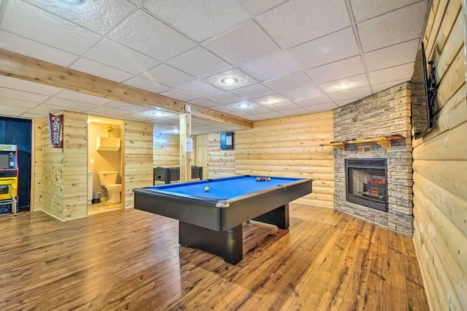 Lake Geneva Home With Grill < 2 Miles to Beach!