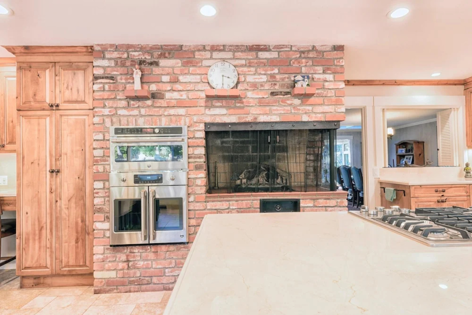 Lx47: Pebble Garden Retreat Home With Modern Kitchen