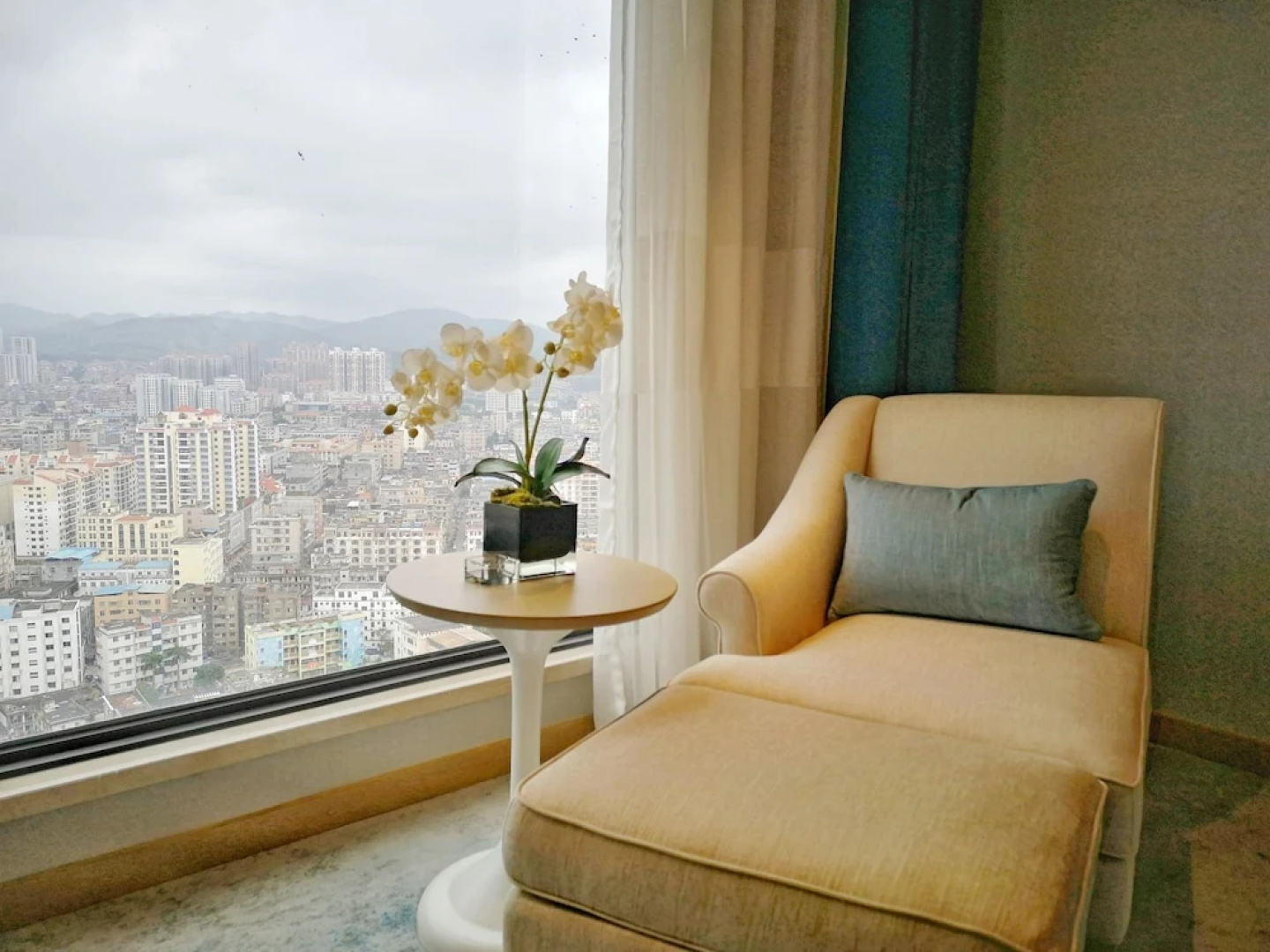 Ramada Plaza Dongxing City Center