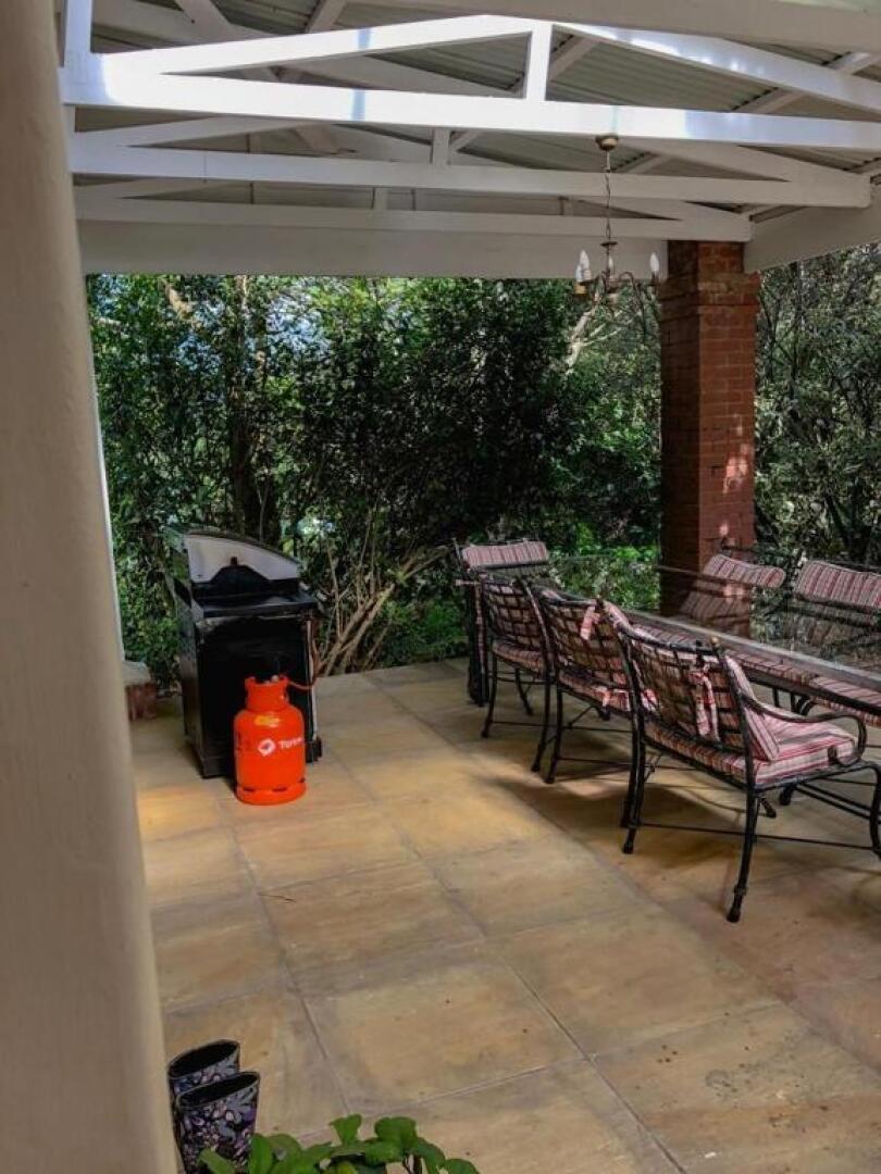 Secret Palace - Large 5 bedroom Family Home