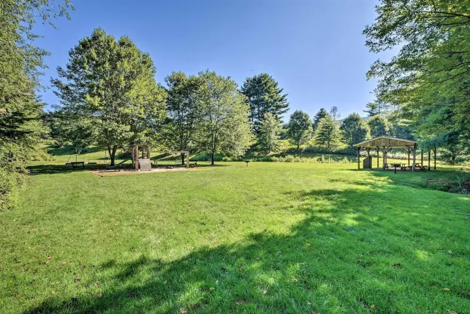 Chic Sky Valley A-frame Cabin w/ Pool Access!