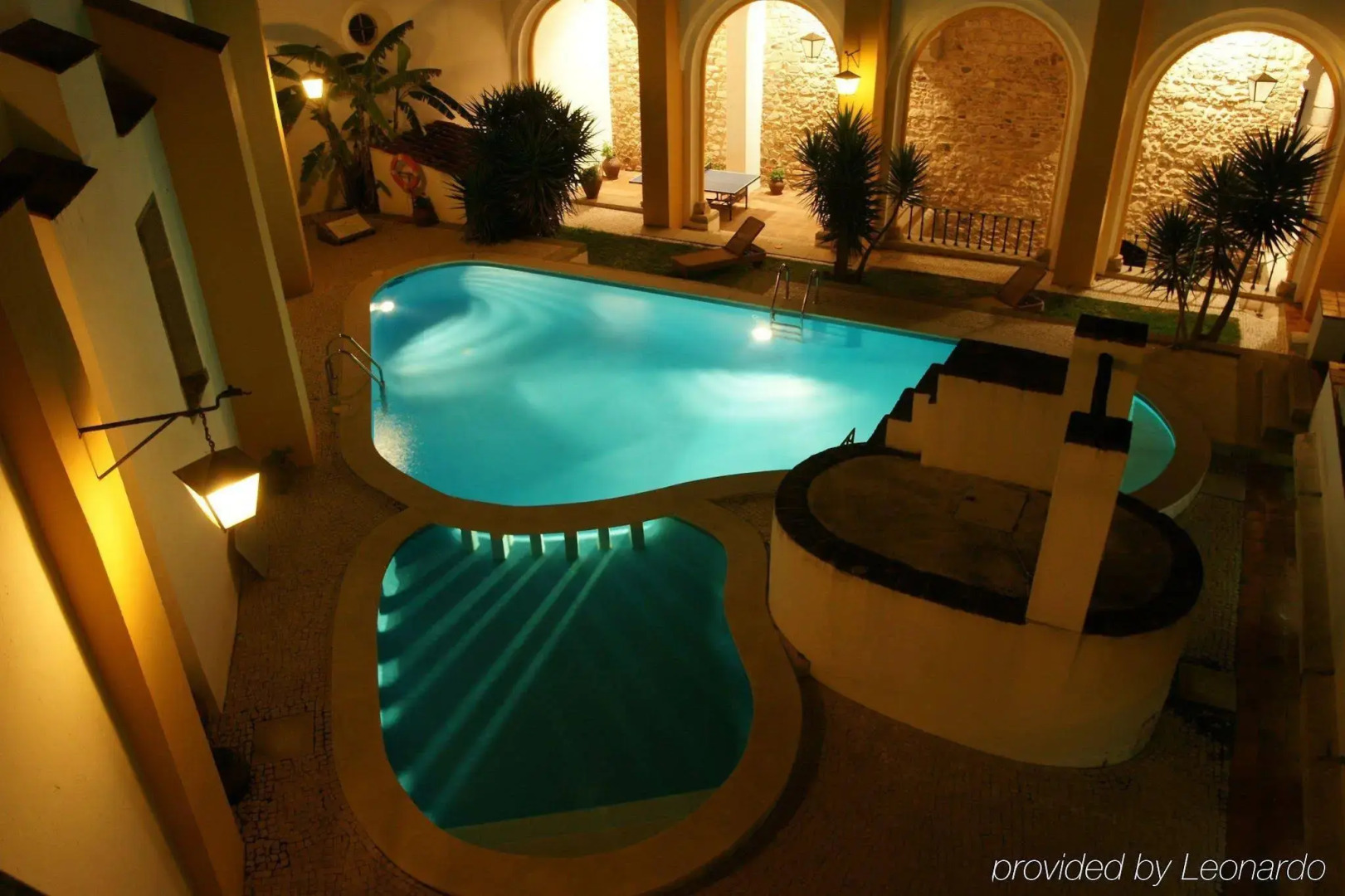 Pousada Convento de Evora - Historic Hotel