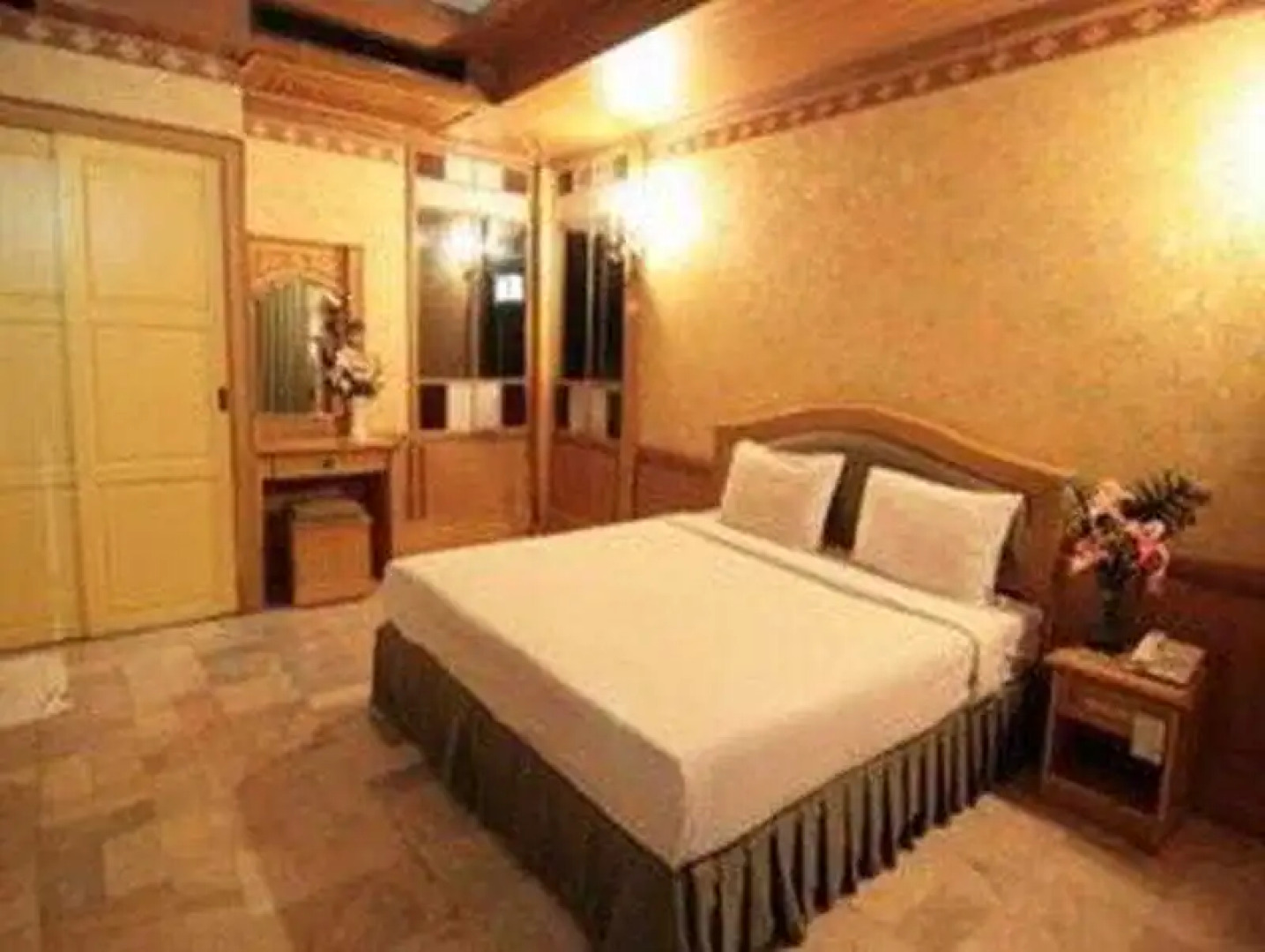 13 Coins Resort Bangna