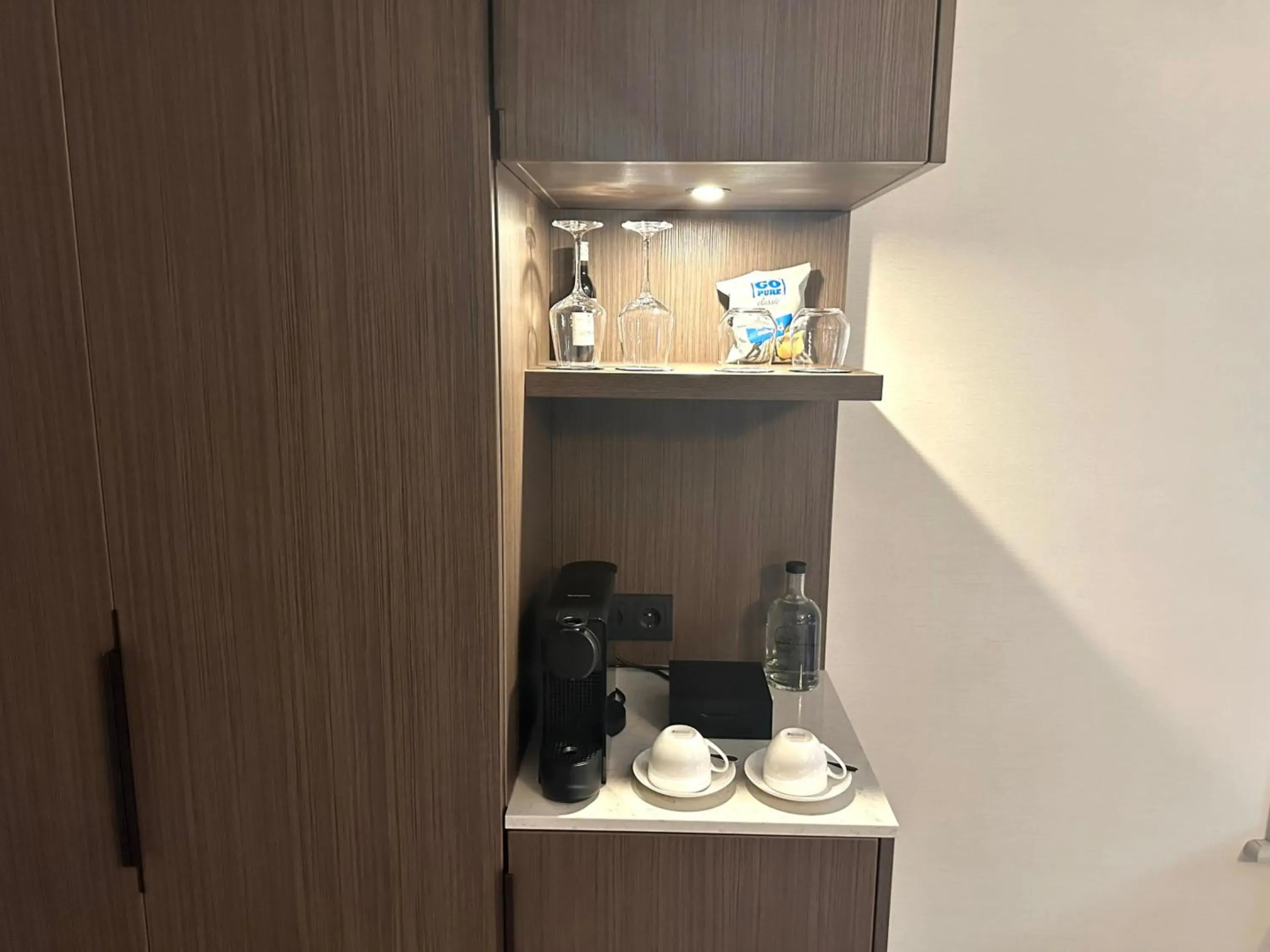 Hotel Flora Batava