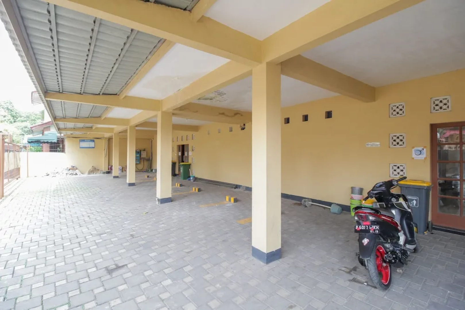 Airy Eco Bintaro BTC Tangerang Selatan