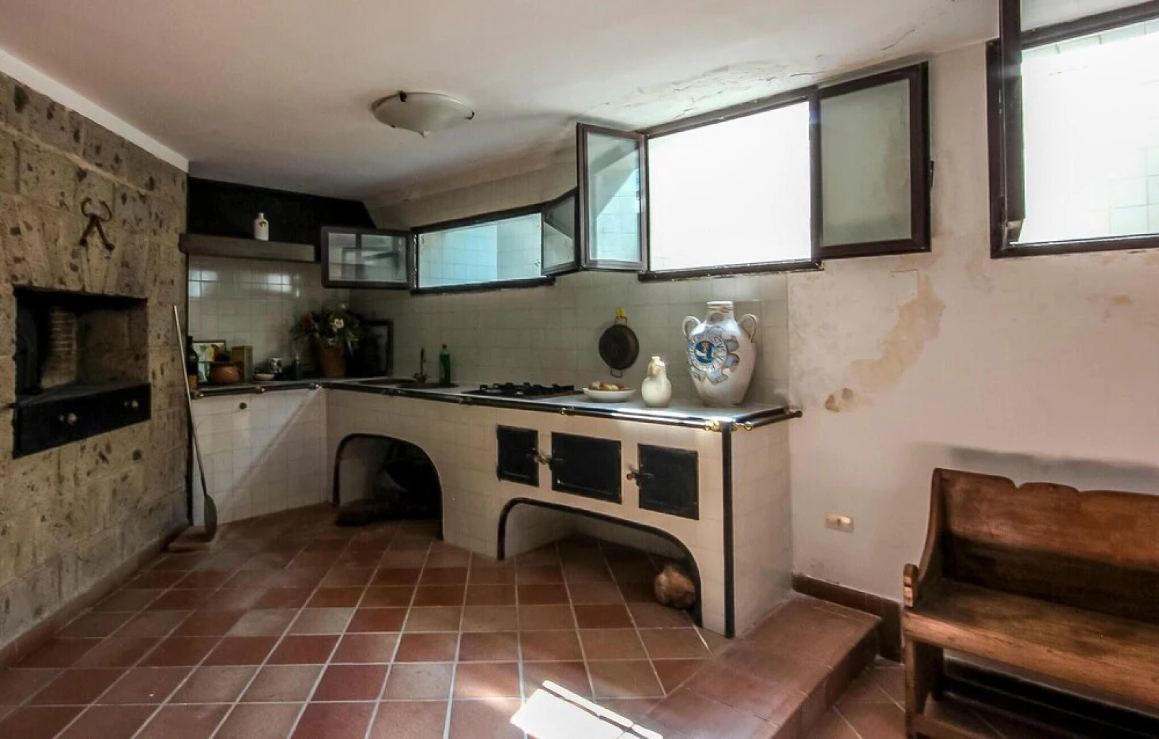 Nice Home in Caserta Vecchia With Wifi and 5 Bedrooms