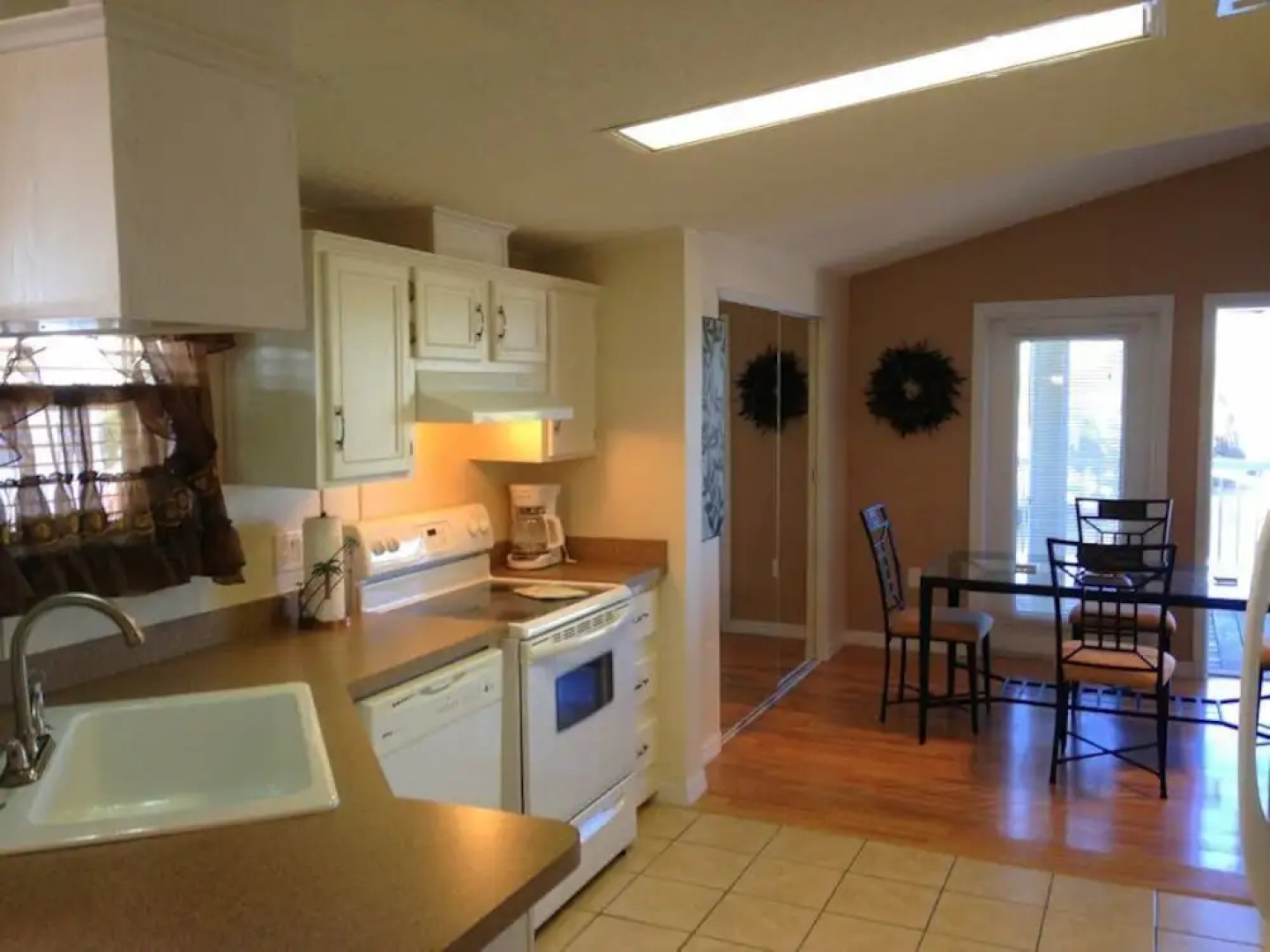 Bring Your Boat Direct Waterfront - Two Bedroom Home