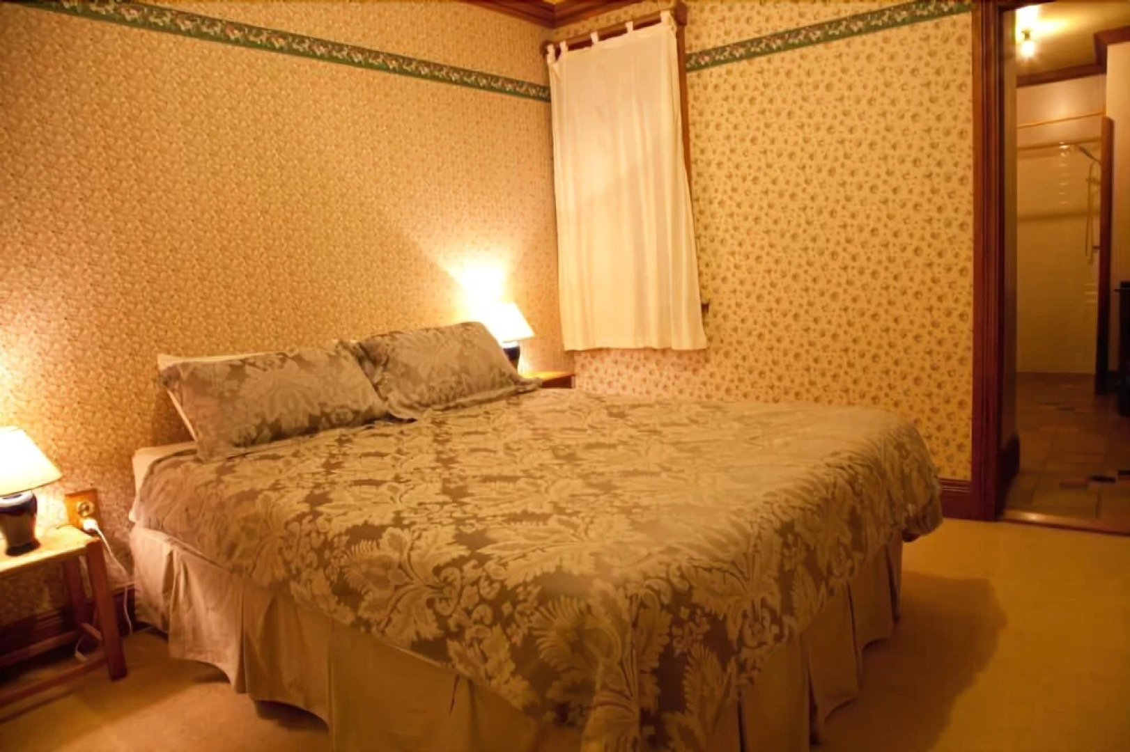 Danseys Pass Coach Inn