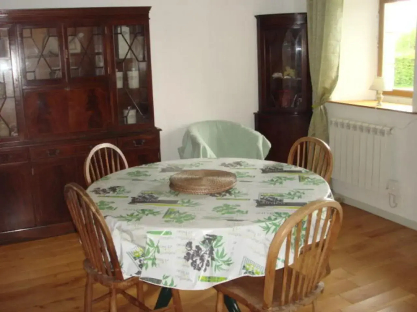 Captivating 2-Bed House with log burner in Kerien