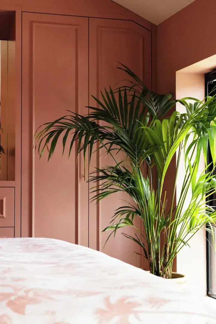 Thames Mansion - River View