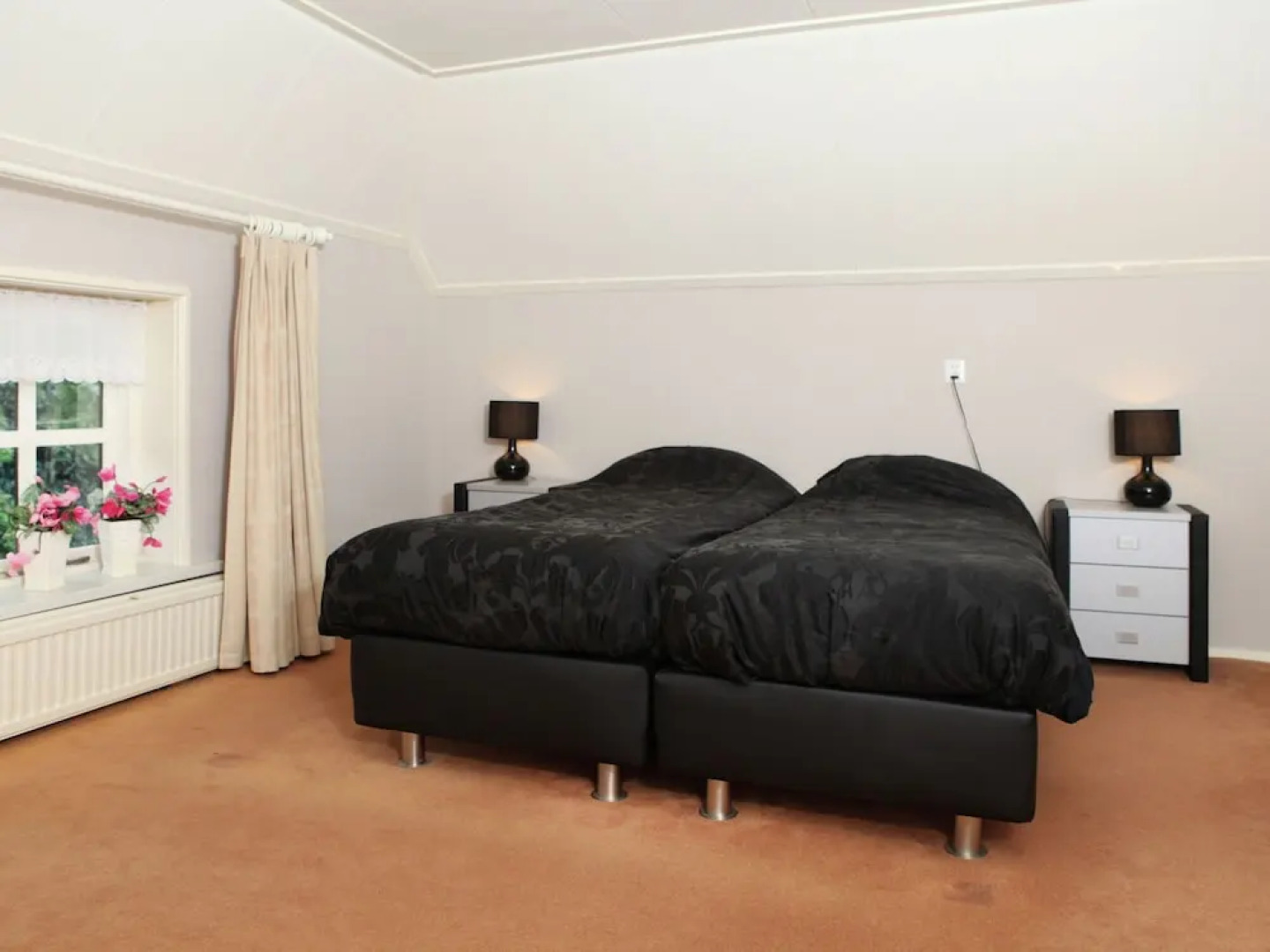 Modern Farmhouse Near Forest in Dalfsen