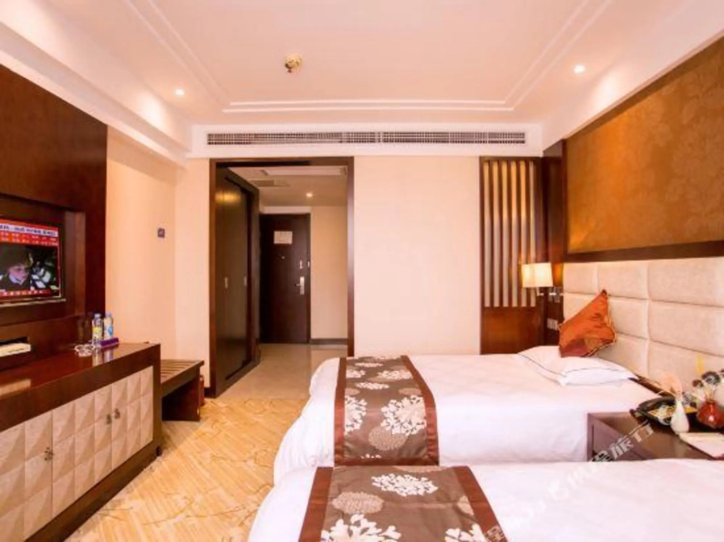 Jing Yue Sun Shine Hotel
