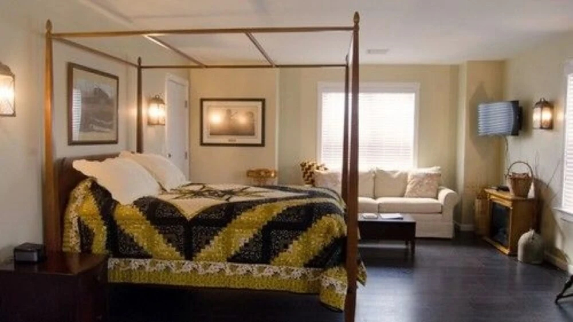 The Hertzog Homestead Bed & Breakfast