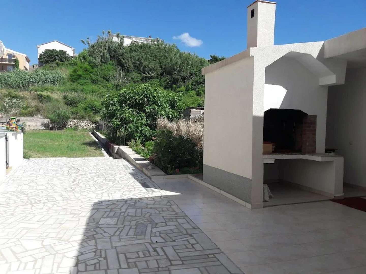 Apartments Metajna X