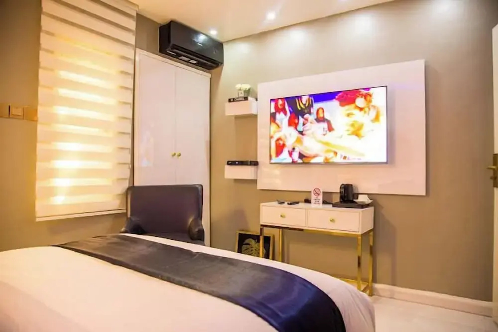 Republican City Apartment