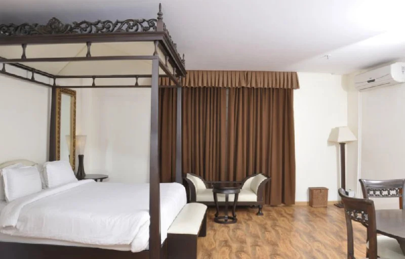 Centre Point Hotel Neemrana