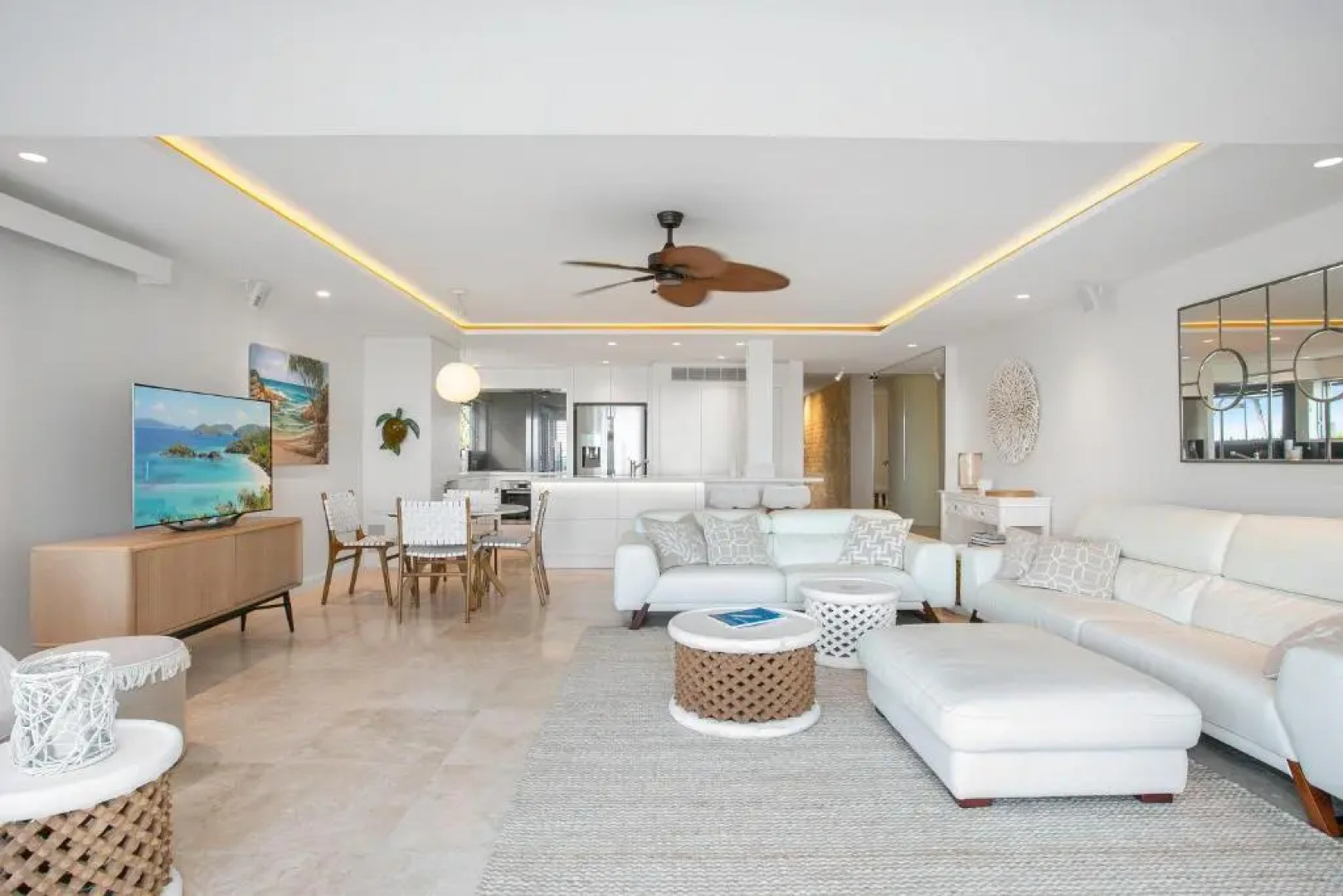 Beachfront Luxury, Hastings Street