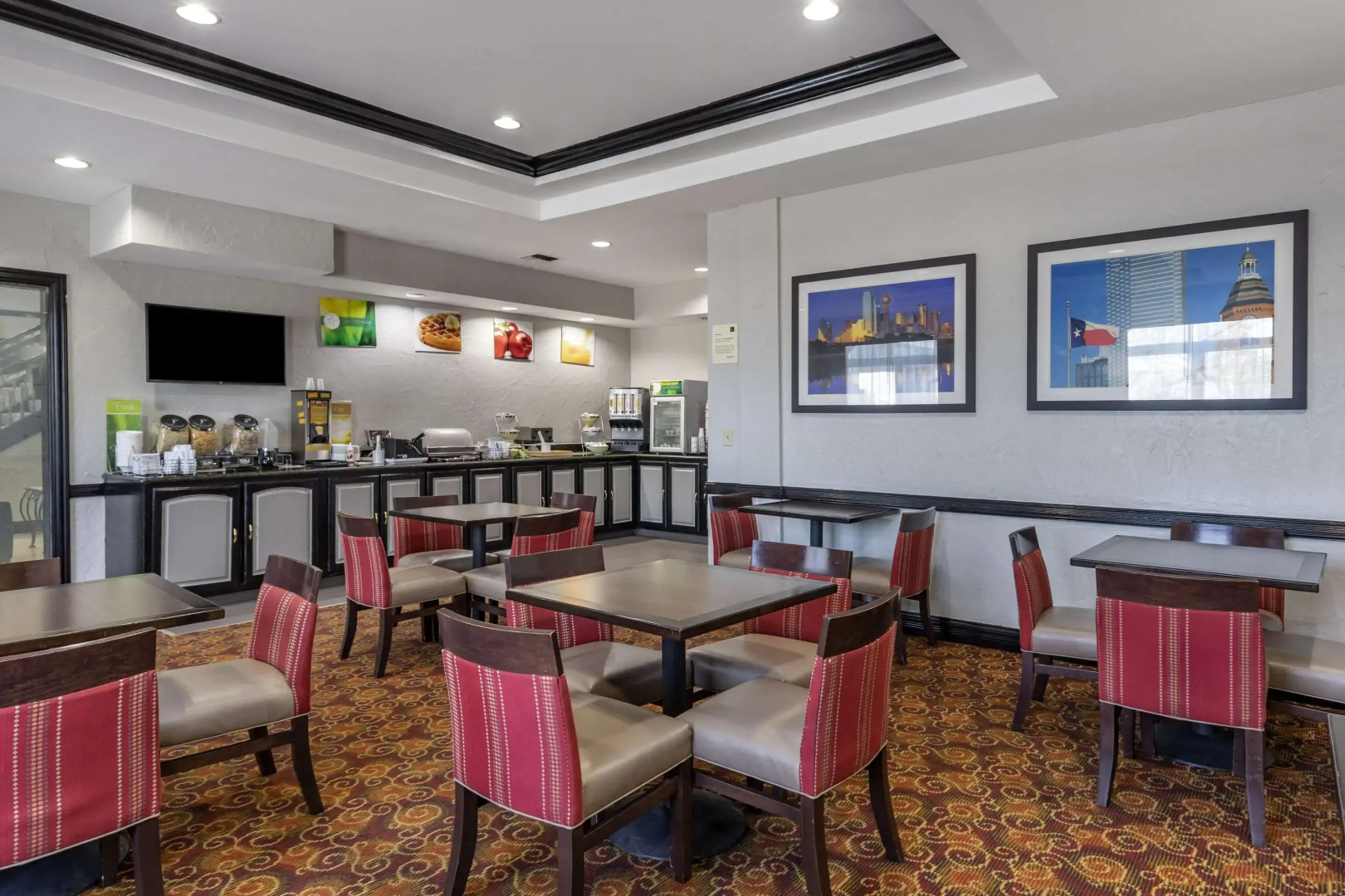 Quality Inn & Suites I-35 E / Walnut Hill