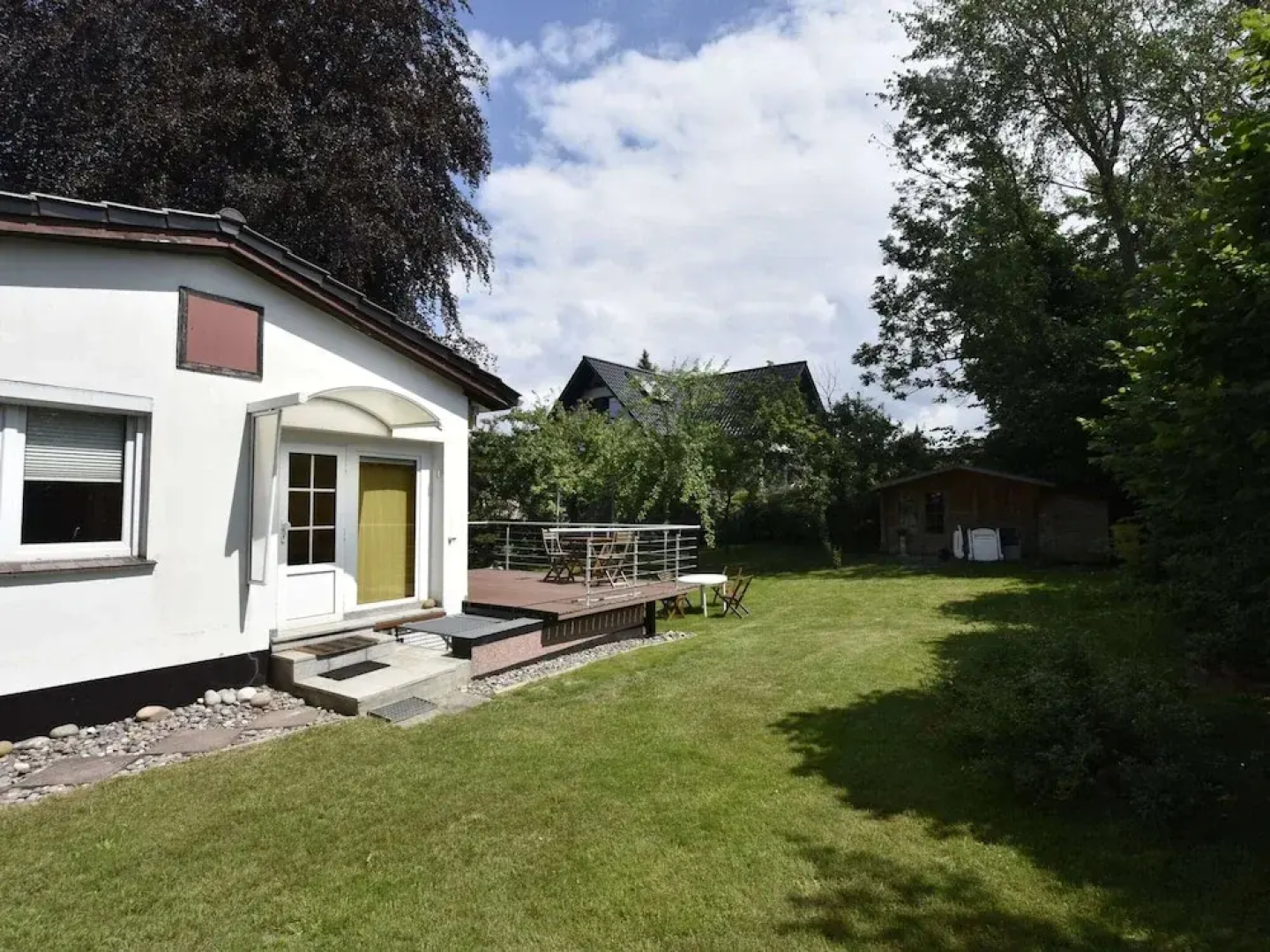 Ferienhaus mit Grossem Garten