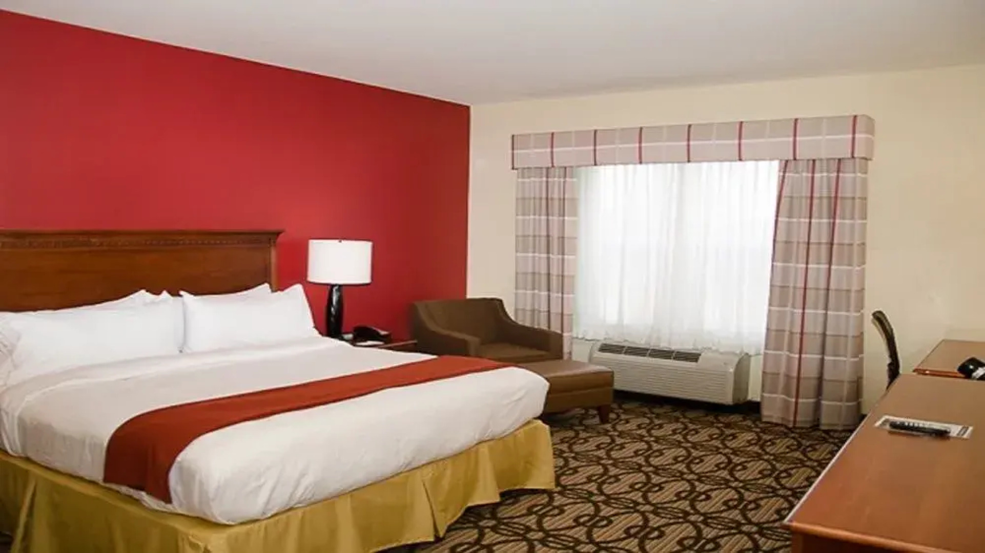 Holiday Inn Express & Suites LaGrange
