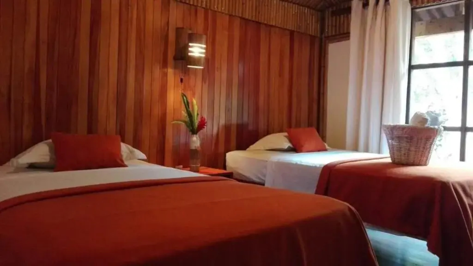 Gad Gha Kum - El Mensajero Lodge