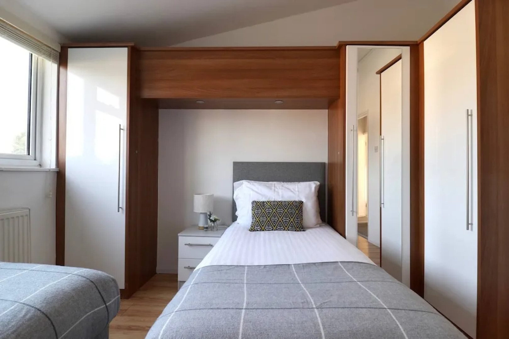 Skyvillion - Valley Way - 3bed House In Stevenage