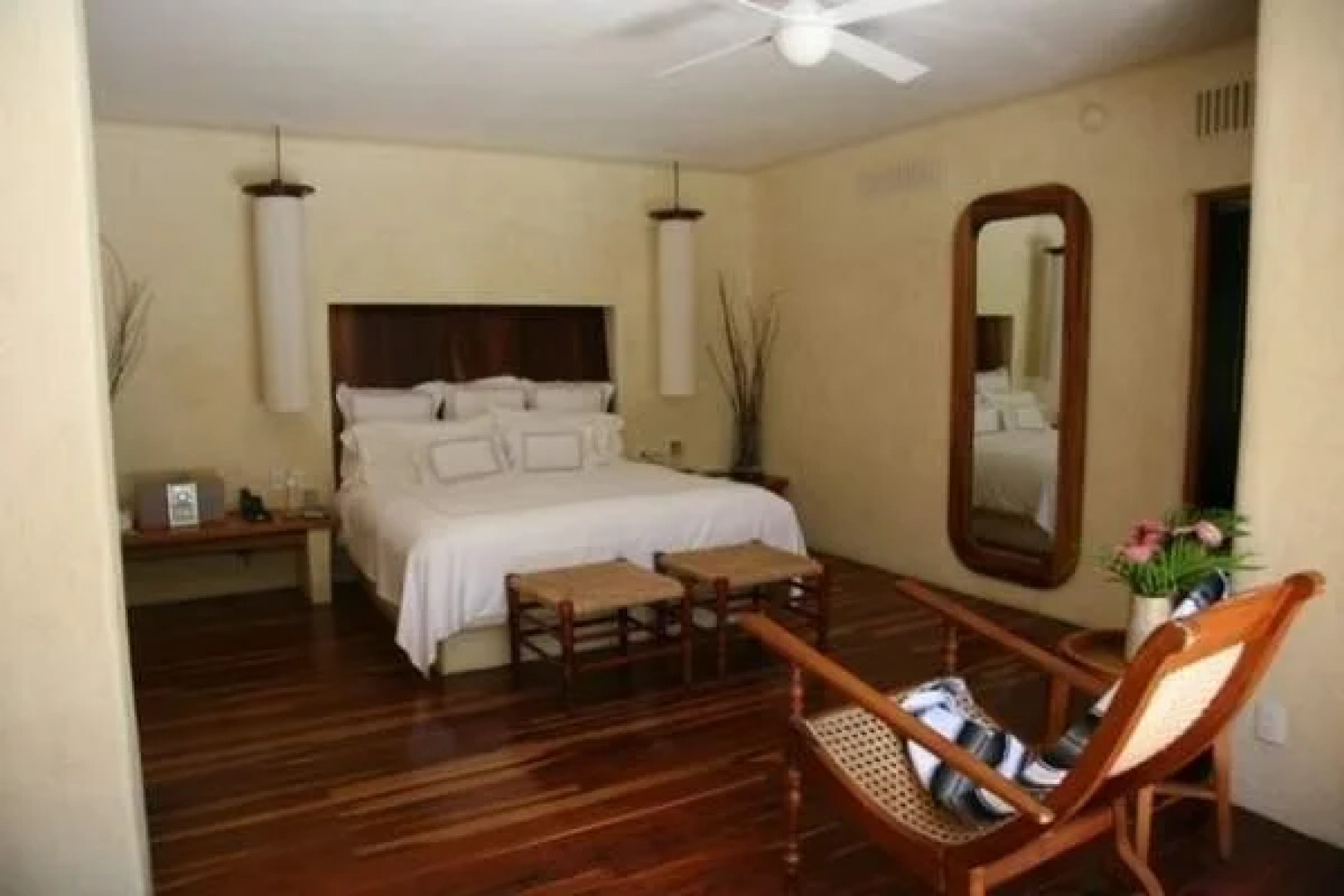 El Tamarindo Beach & Golf Resort