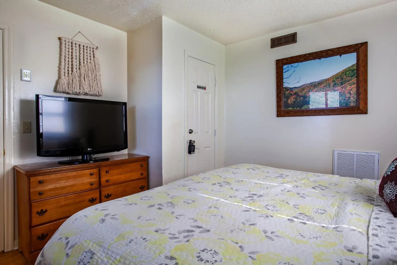 Maple Ridge with Mtn View Fireplace