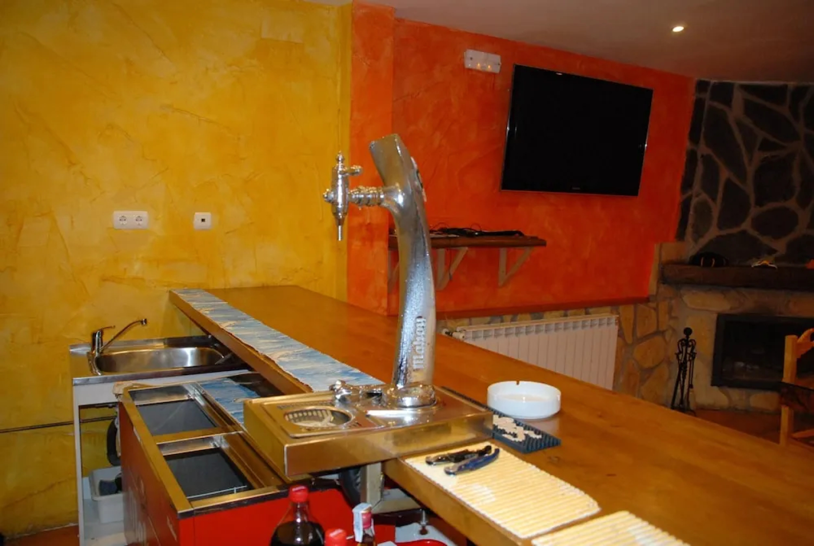 Villa With 6 Bedrooms in Cerezo de Mohernando, With Private Pool, Furnished Terrace and Wifi