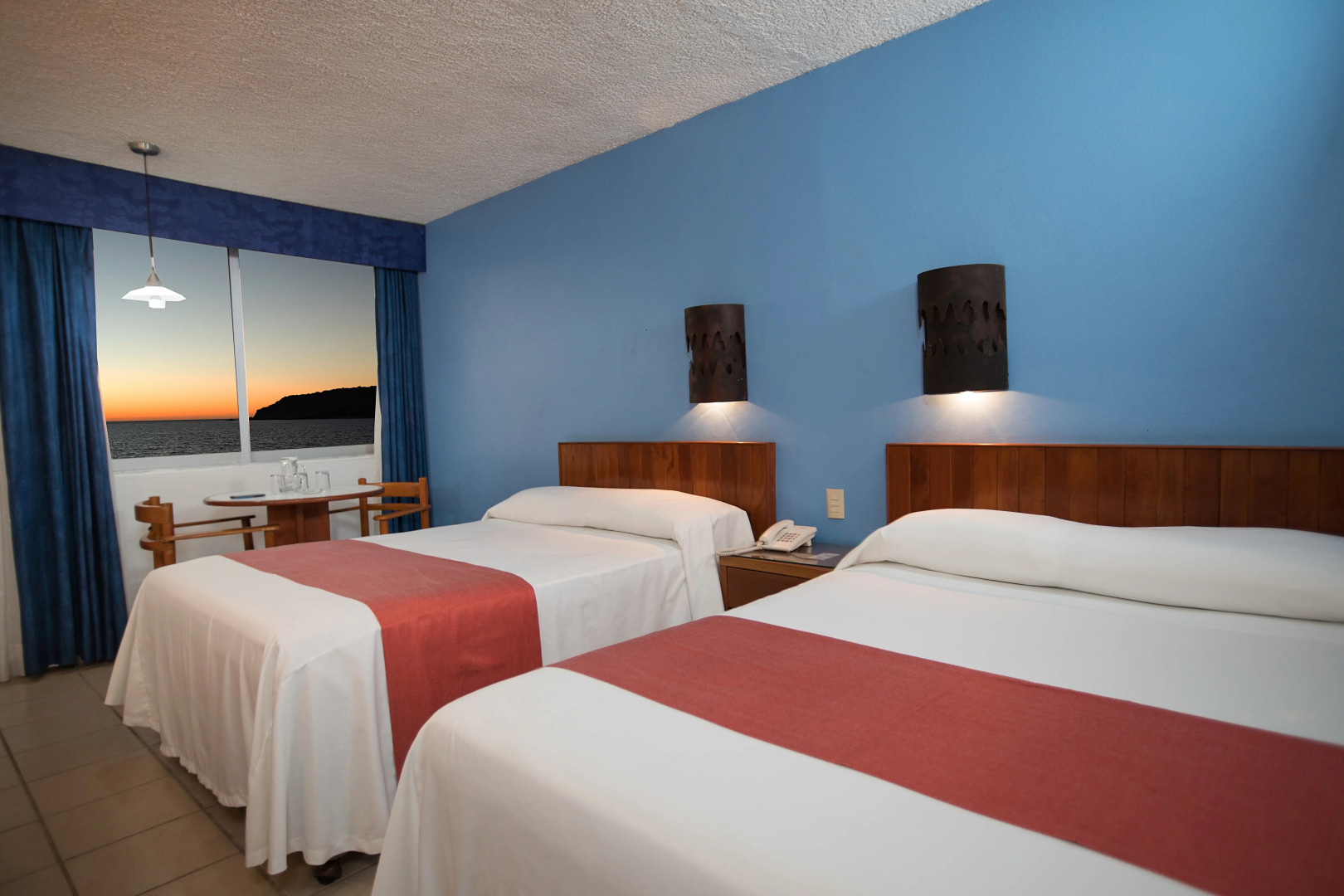 Costa De Oro Beach Hotel