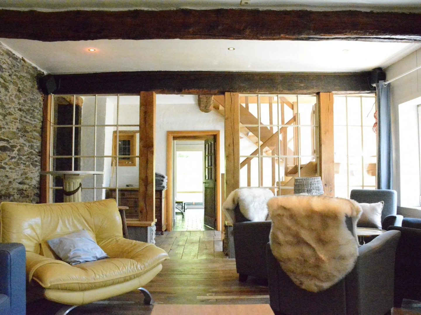 Charming Holiday Home In Bièvre With Sauna