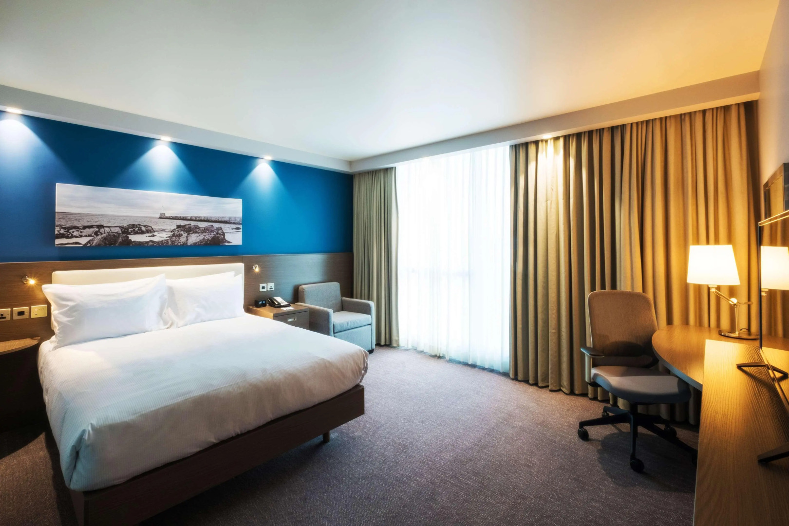Hampton by Hilton Aberdeen Westhill