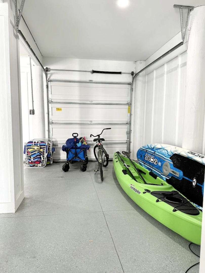 Casamigos 6 Bedroom Home by RedAwning