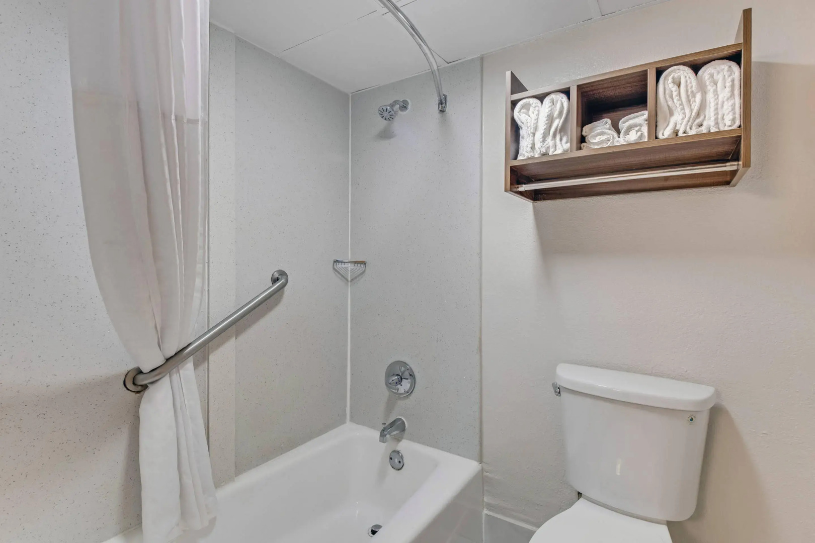 Quality Inn Dalton East