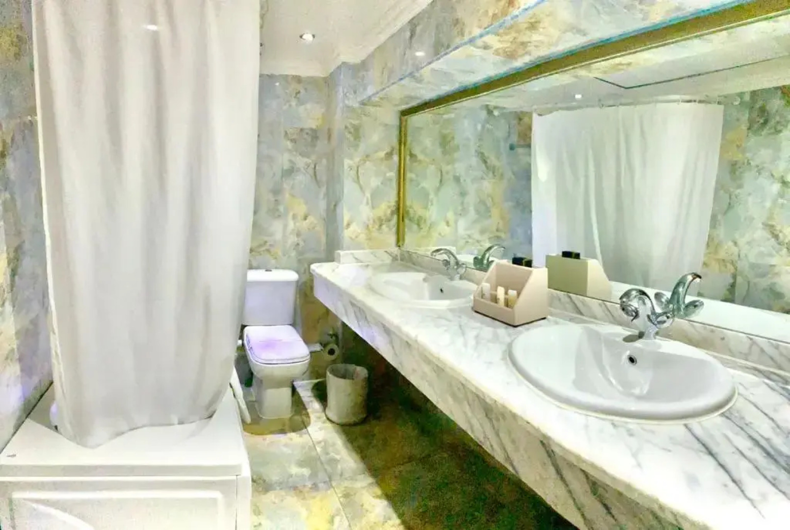 Paradise Inn Beach Resort