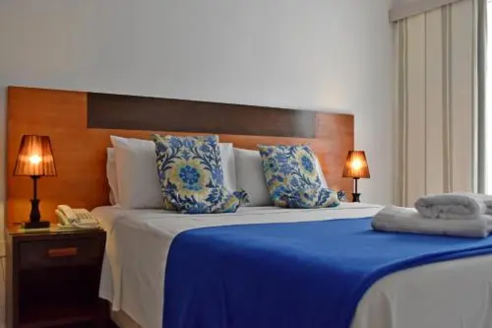 Giuseppe Hostal & Suites