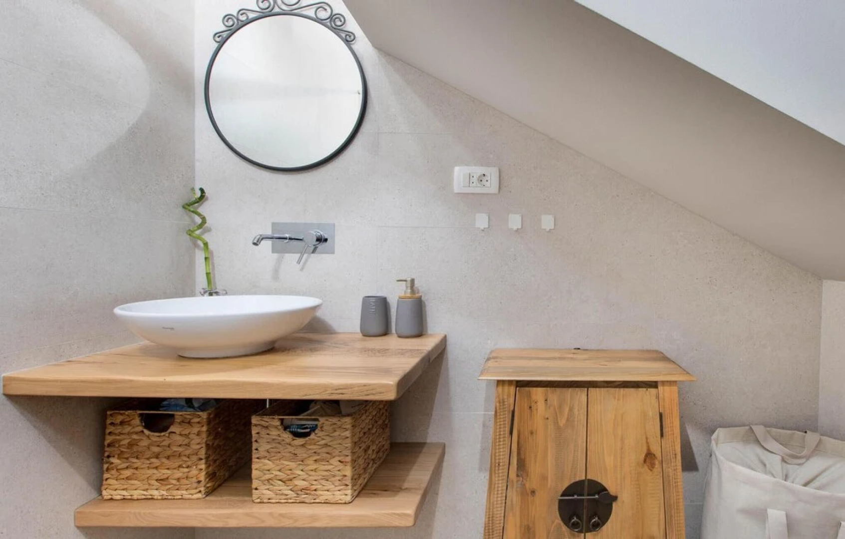 Awesome Home in Malinska With Outdoor Swimming Pool, Wifi and 3 Bedrooms