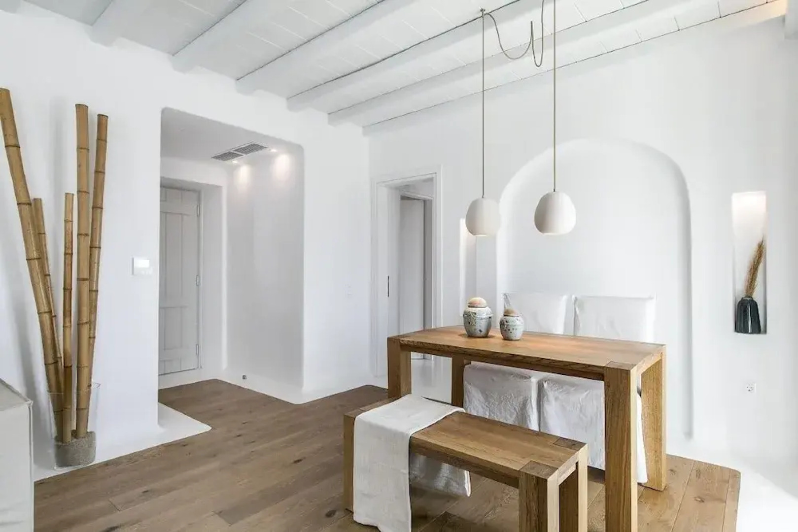 Villa Blue - White by Thea-concept