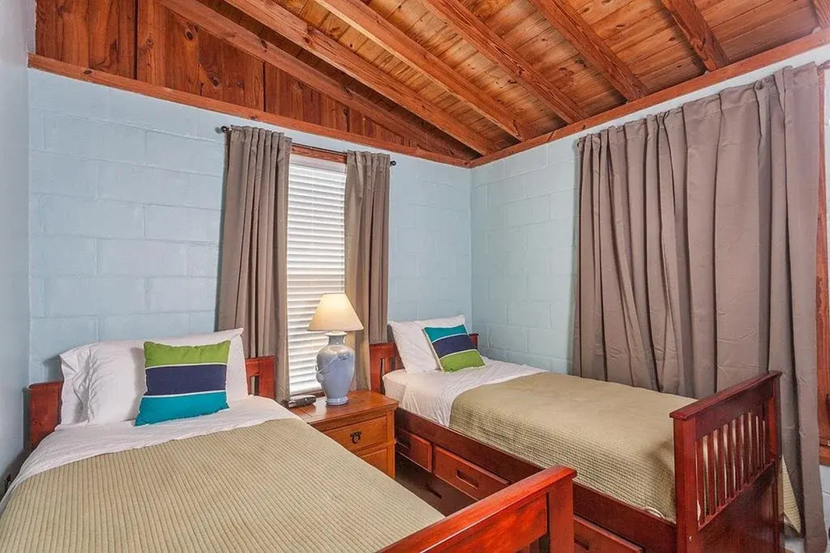 Seashell 3 Br Home by RedAwning