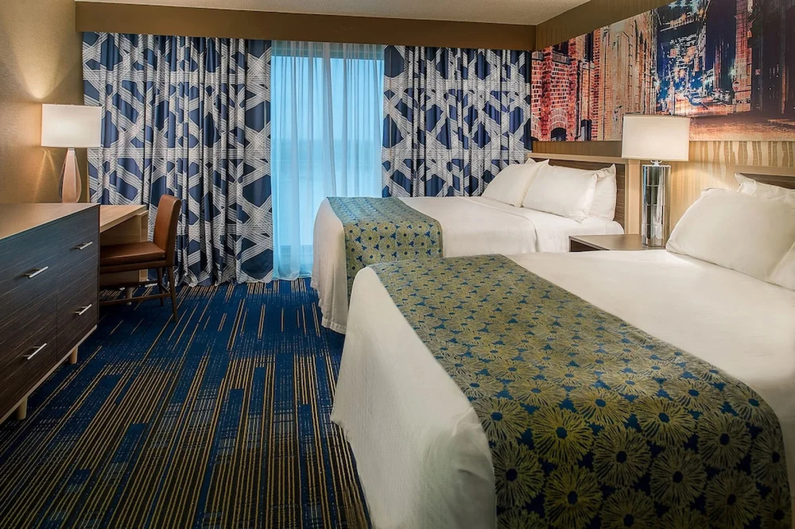 HoteLumière at The Arch